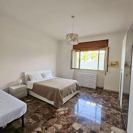 La Rondinella - *