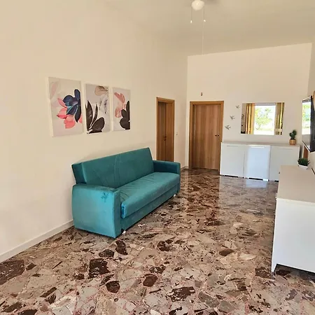 La Rondinella - *